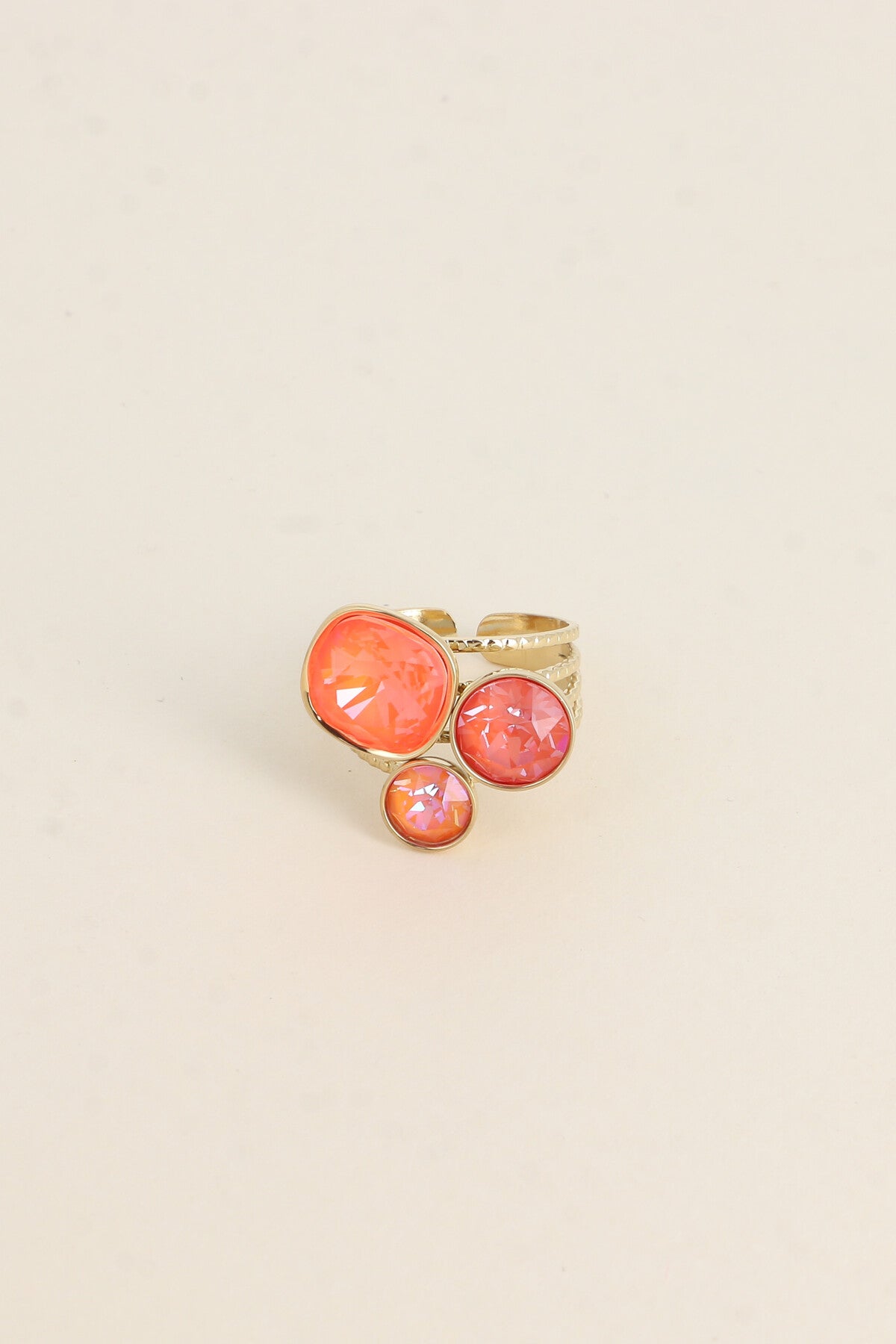 Bague trilogie dorée ornée de cristaux de Swarovski® ABRICOT