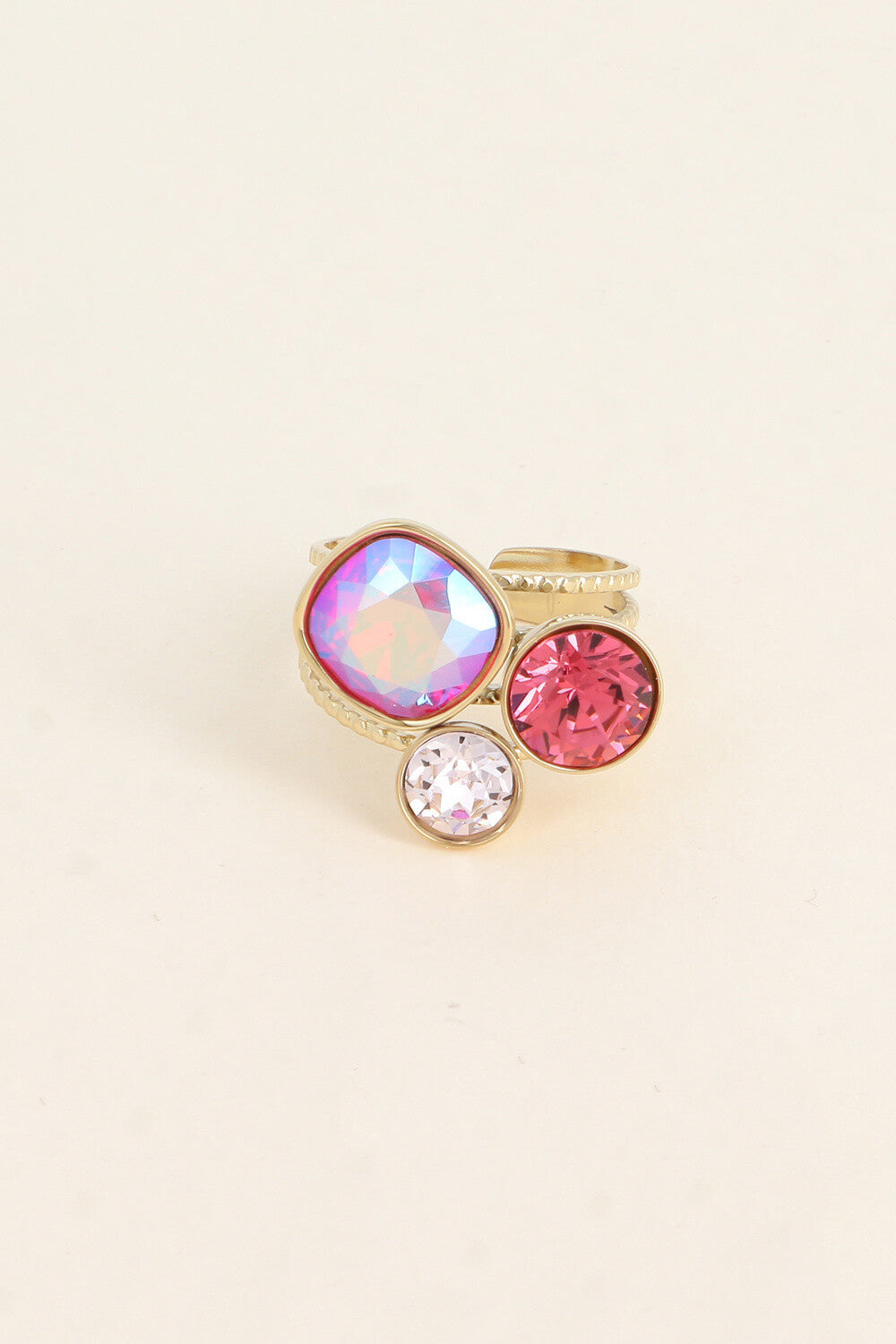Bague trilogie dorée ornée de cristaux de Swarovski® FRAMBOISE