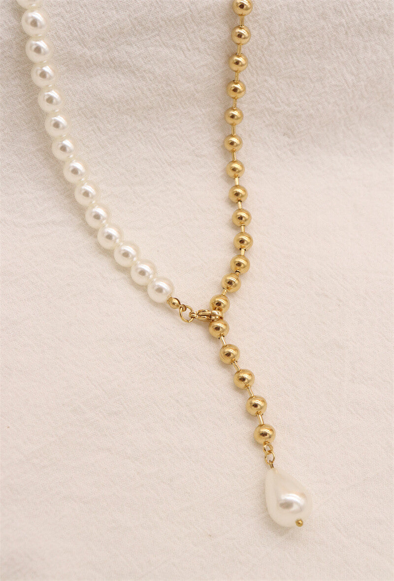 COLLIER LADY