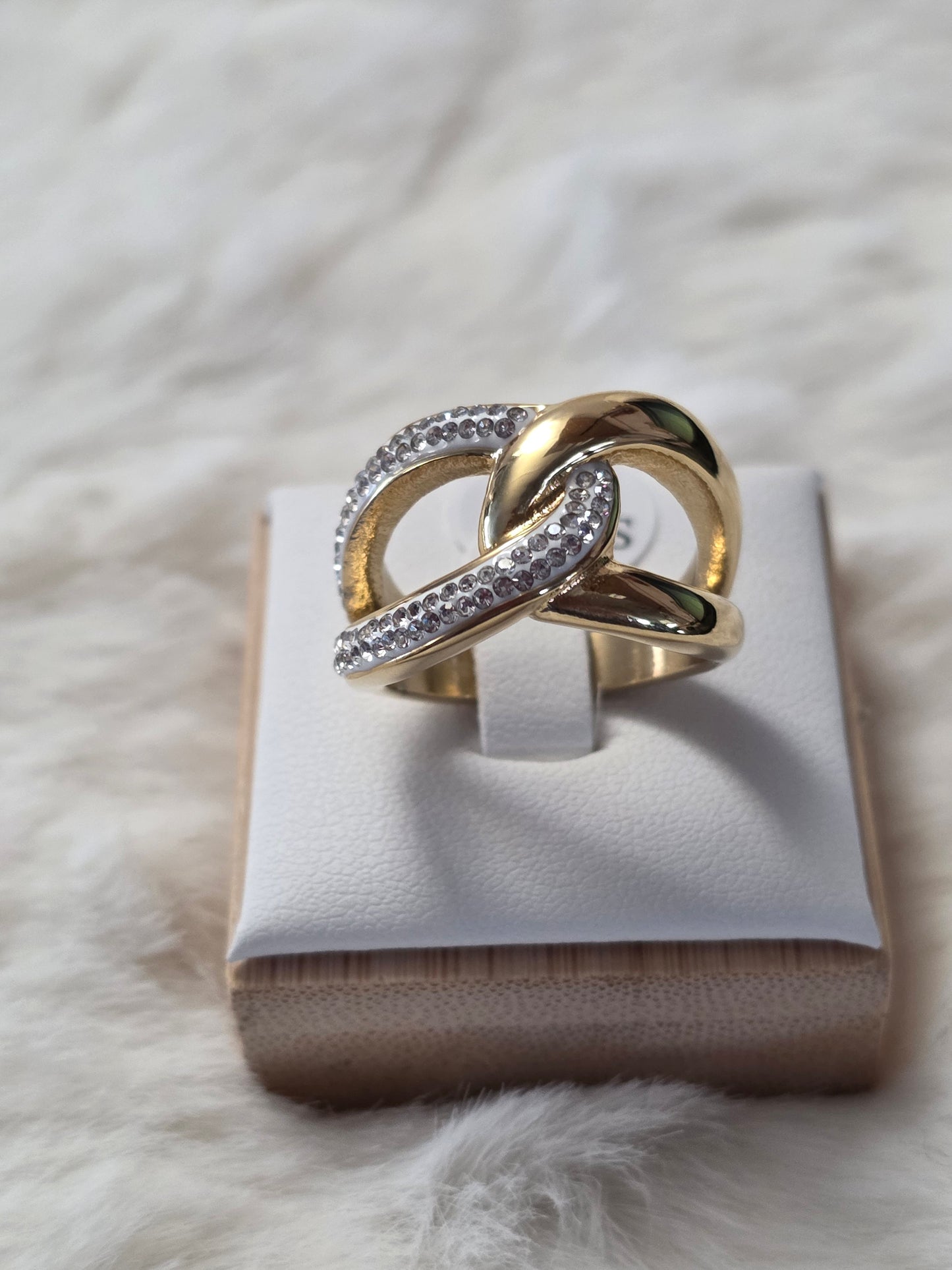 BAGUE ESMERALDA DORE TAILLE 52/54