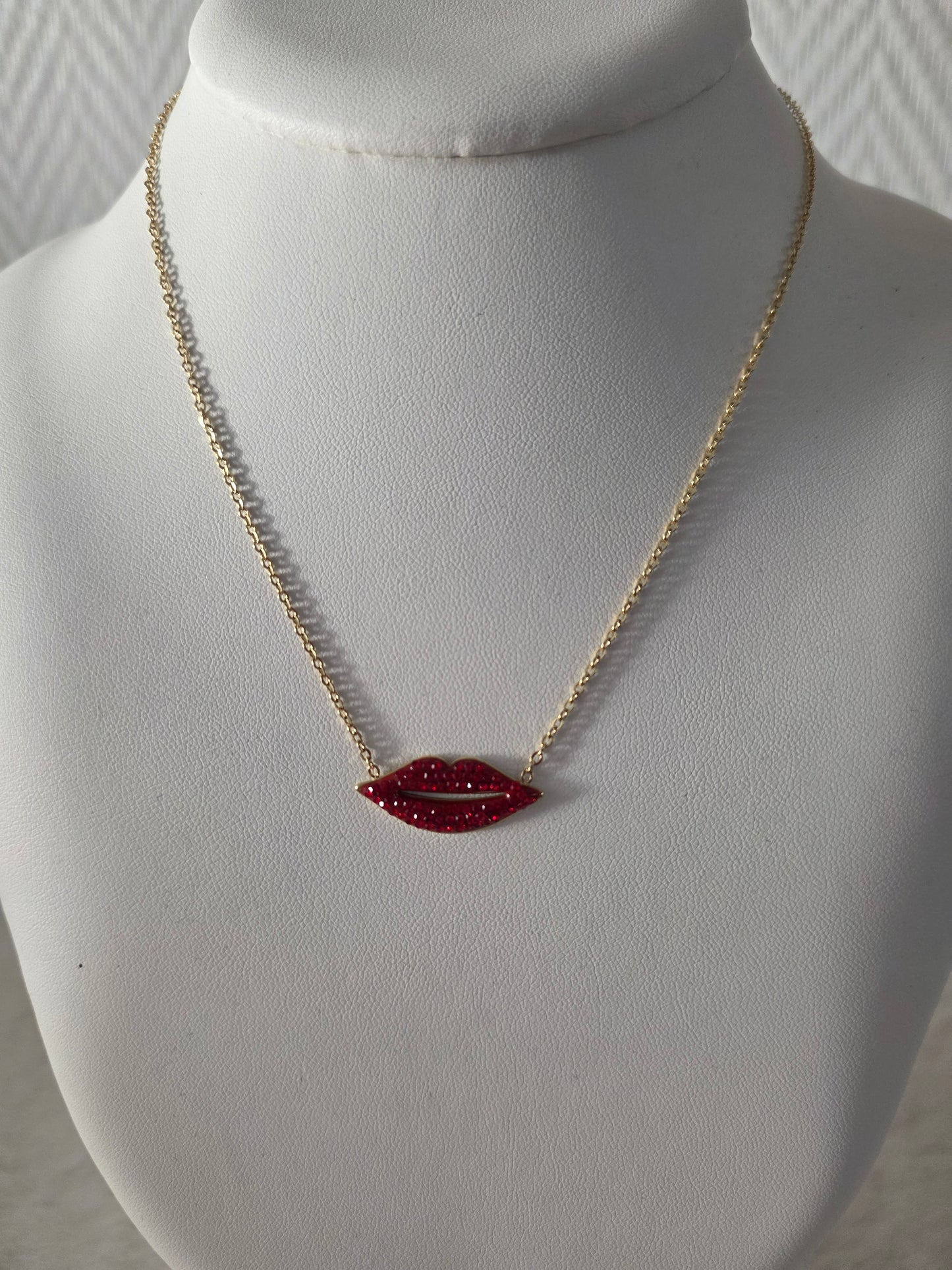 COLLIER BISOUS