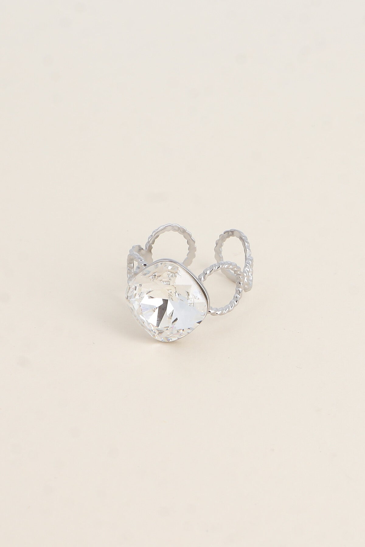 Bague - anneau aux cercles striés et orné de cristaux de Swarovski® ARGENT