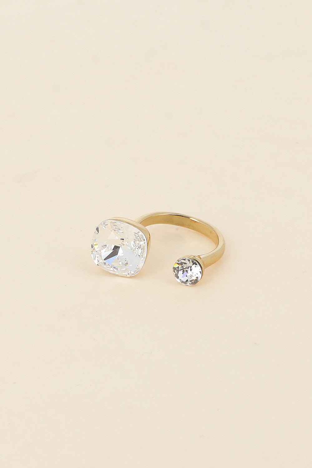 Bague Beata dorée - ornée de 2 cristaux de Swarovski® blanc