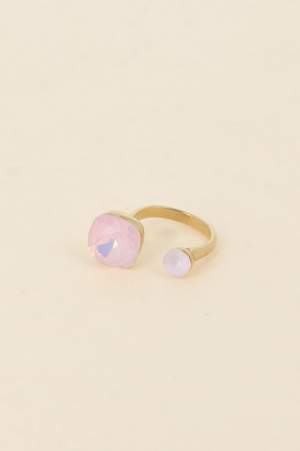 Bague Beata dorée - ornée de 2 cristaux de Swarovski® rose