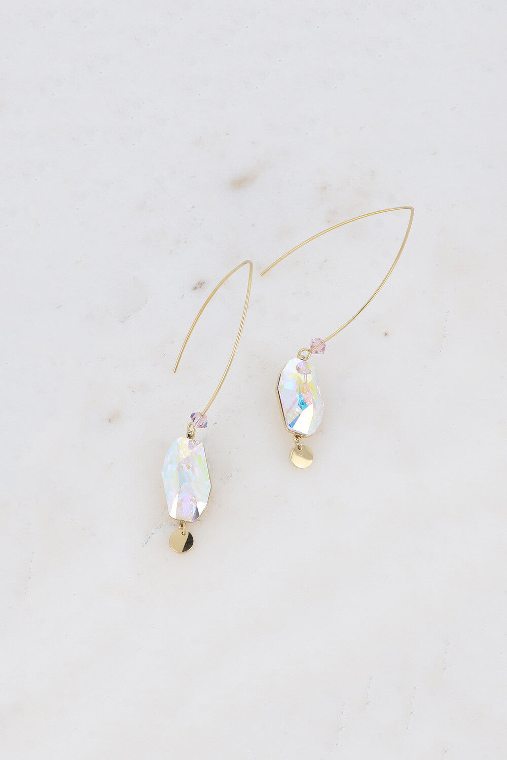 Boucles pendantes - ornées de cristaux de Swarovski® et pampille ronde EFFET MULTICOLORE