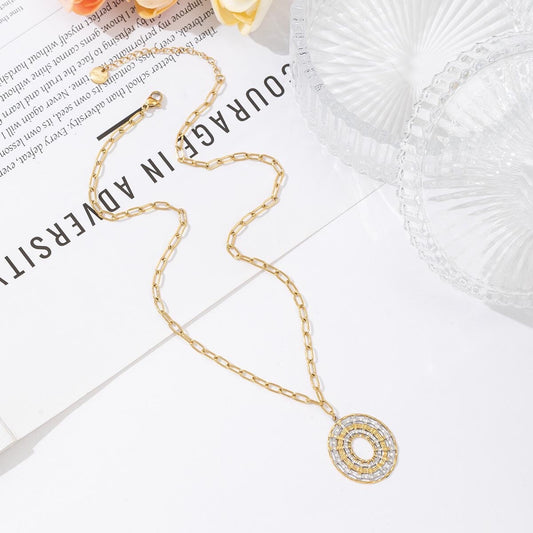 COLLIER CHRISTINE
