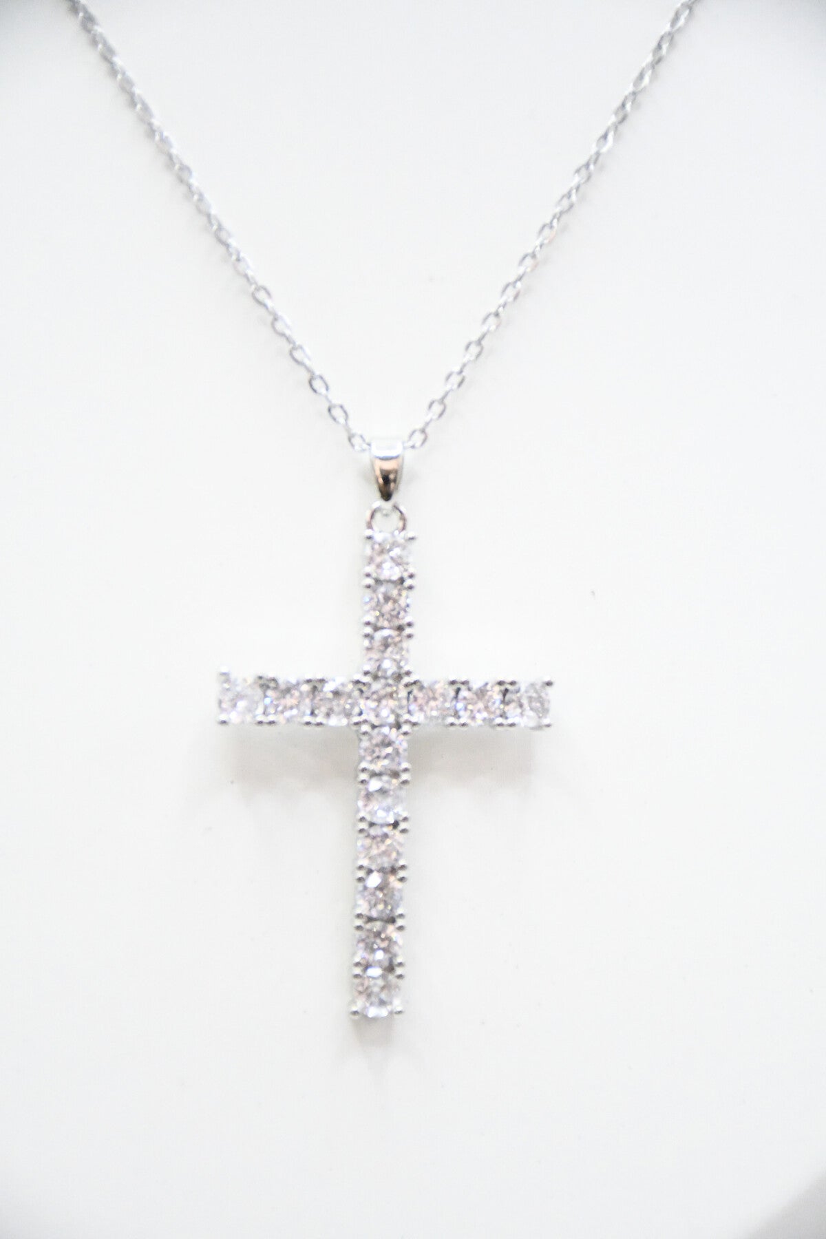 Collier croix en acier inoxydable argenté