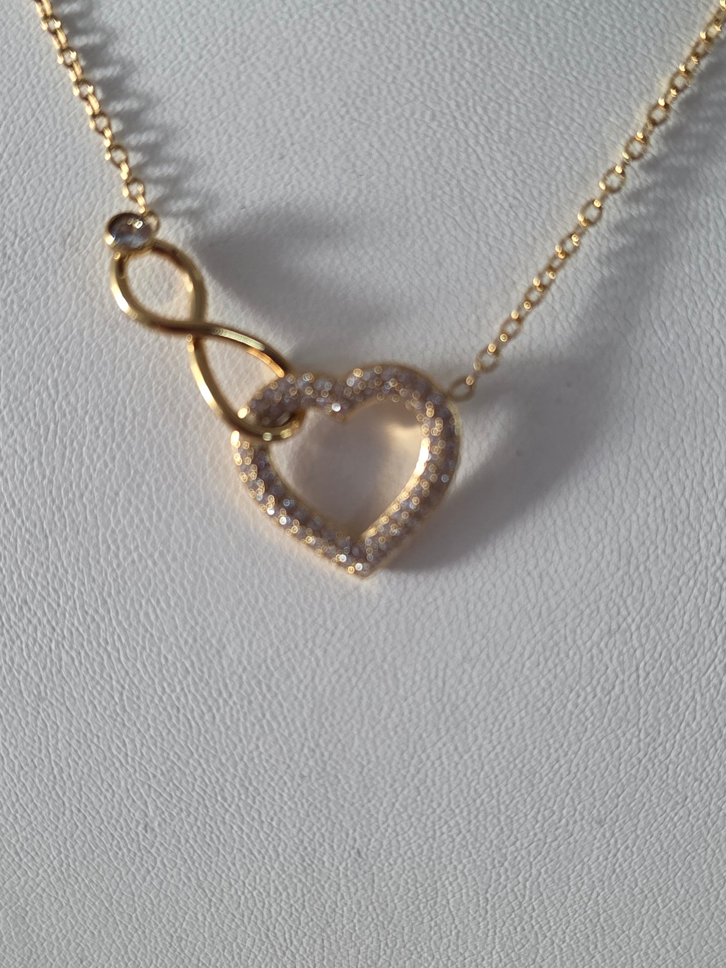 COLLIER LOVE DORE